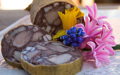 Schinkenrotwurst, jetzt zum Saisonende genießen